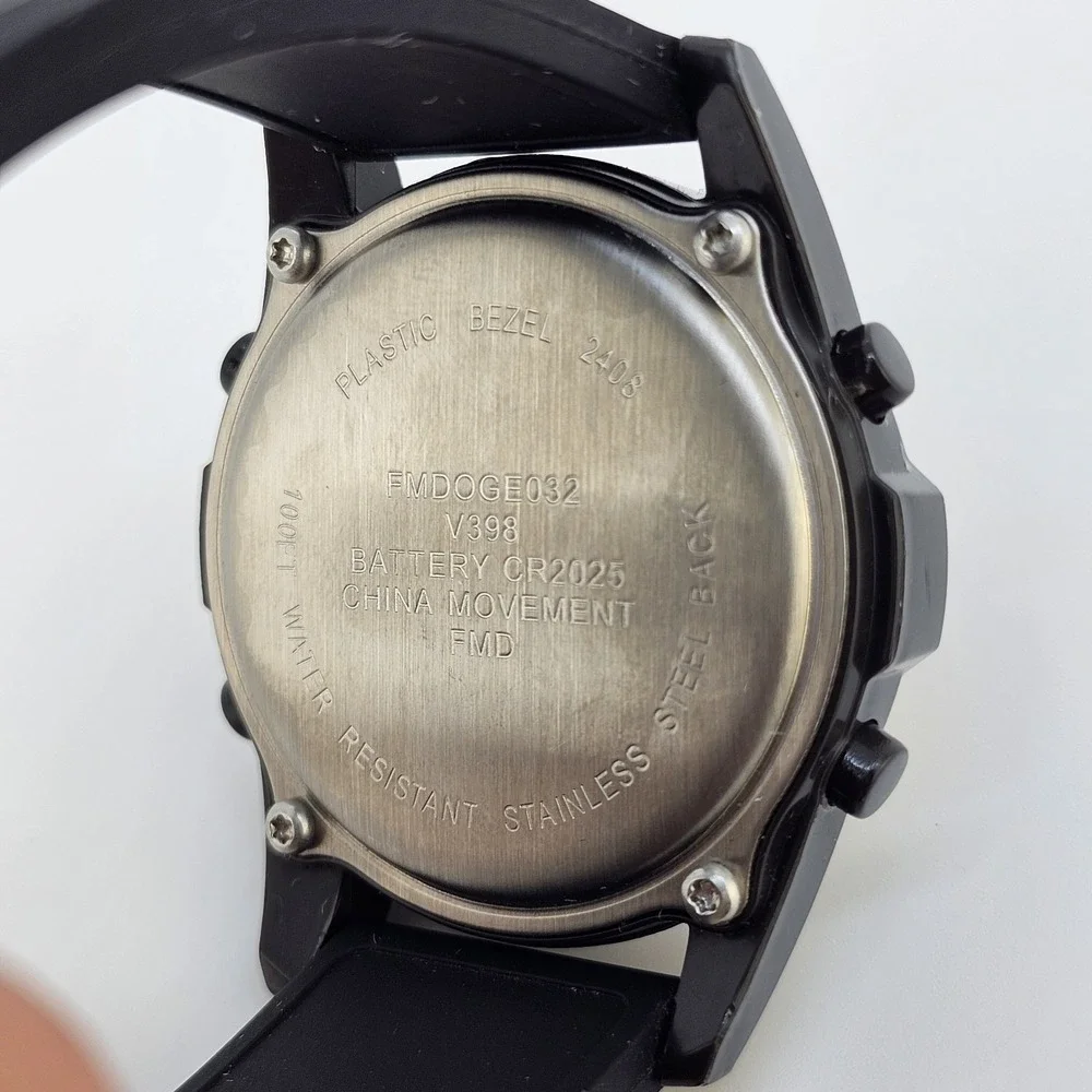 Men's Digital Watch 48MM Black Case Black Plastic Bands New Battery‎
